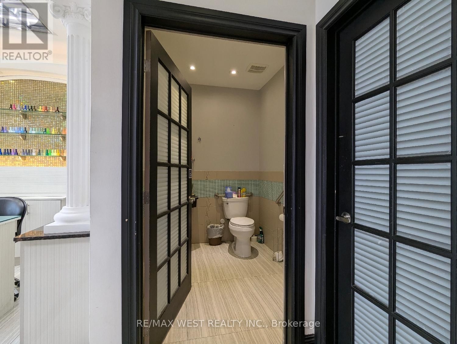 409 KEELE STREET Image 18