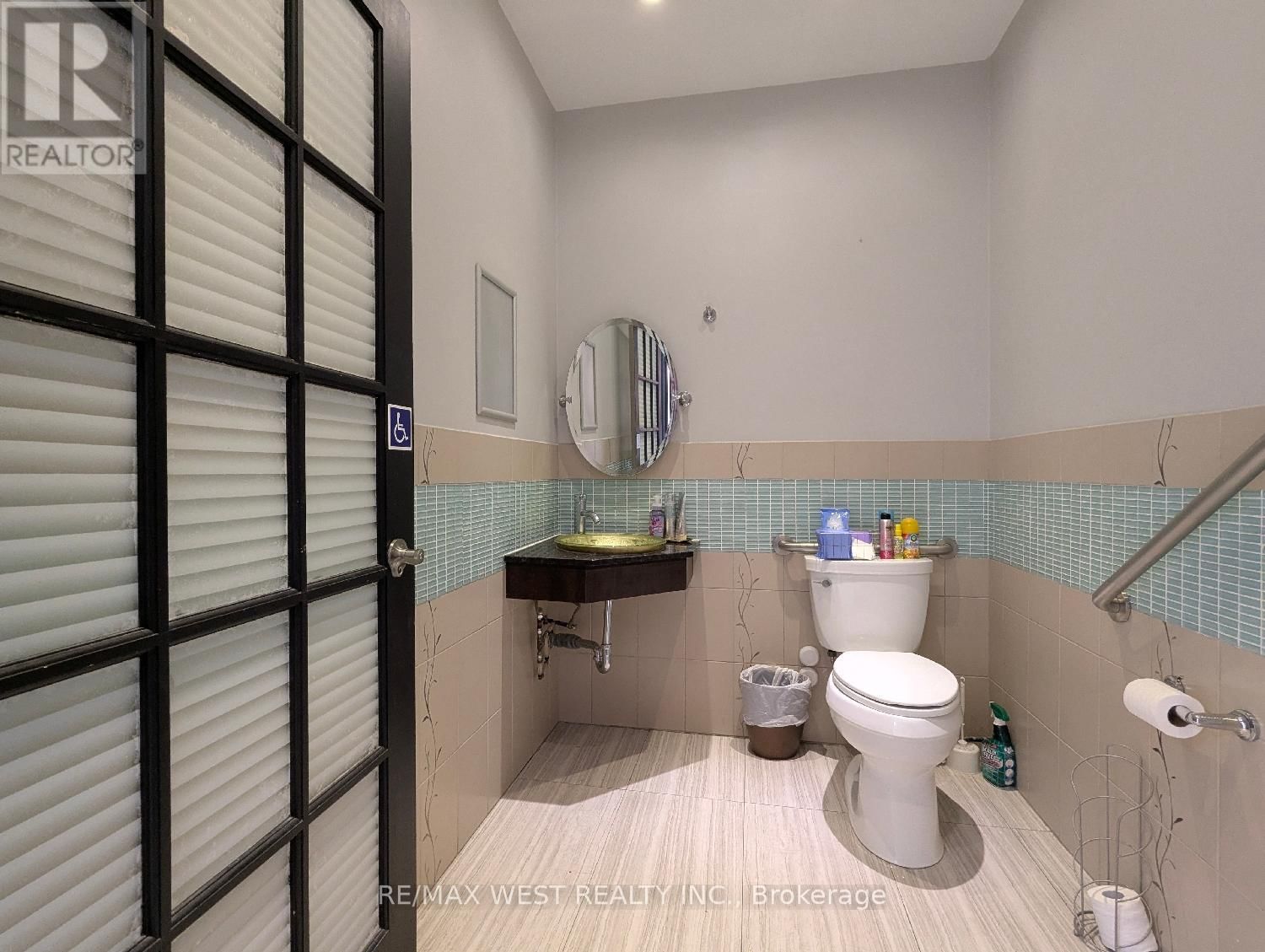 409 KEELE STREET Image 19