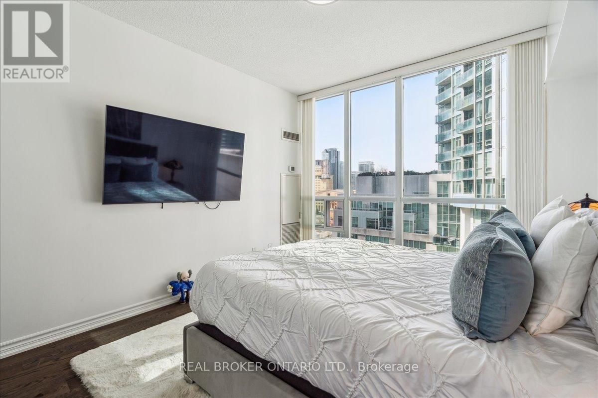 1111 - 223 WEBB DRIVE Image 10