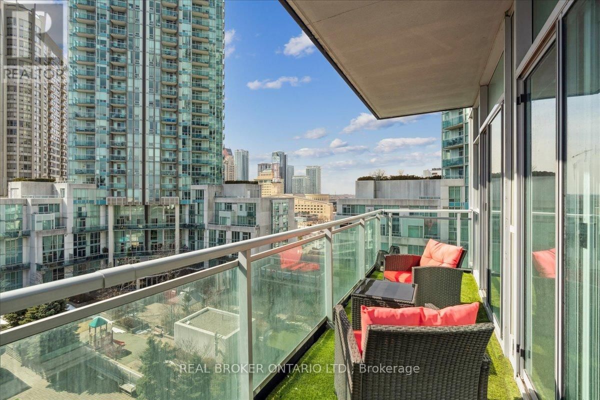 1111 - 223 WEBB DRIVE Image 15