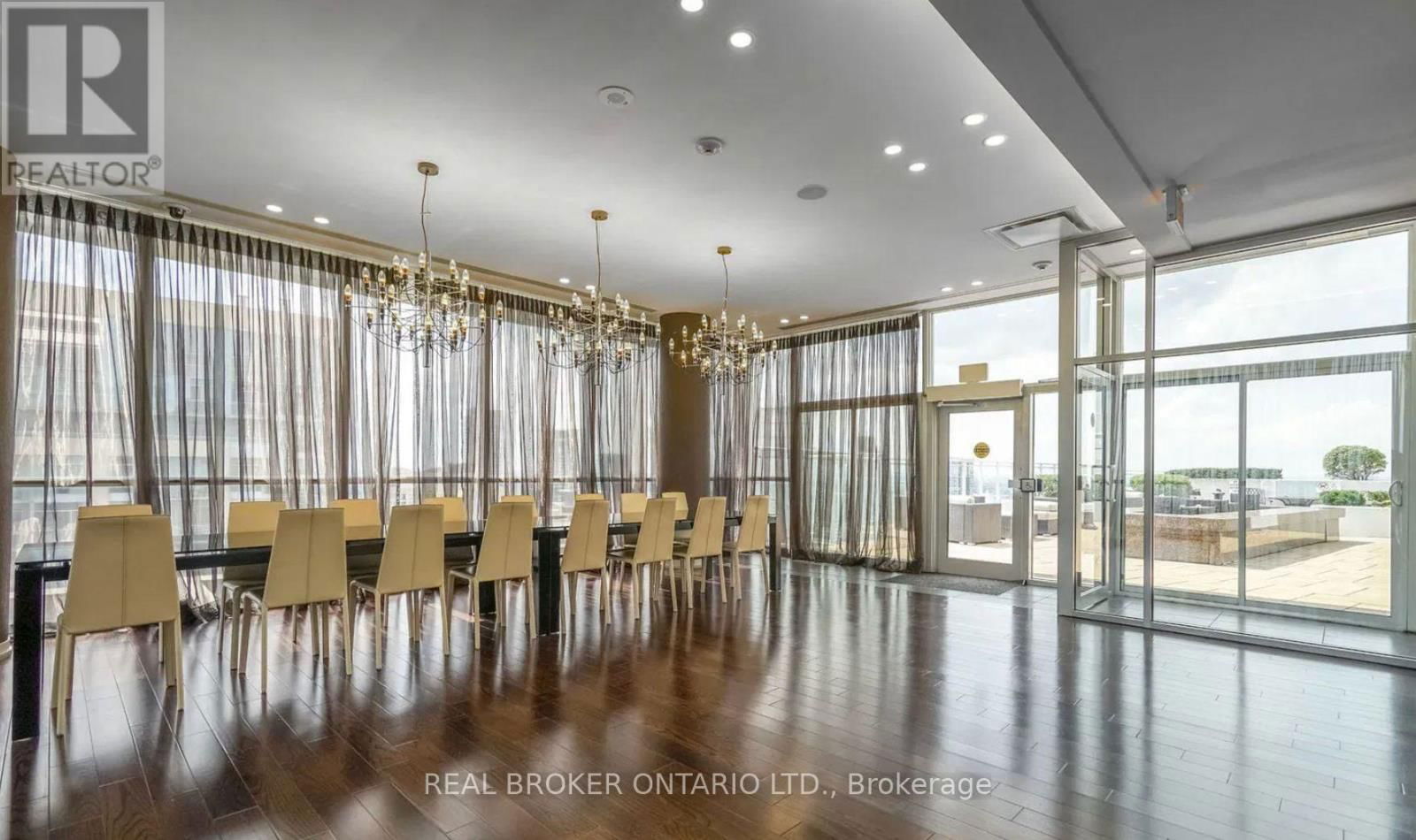 1111 - 223 WEBB DRIVE Image 24