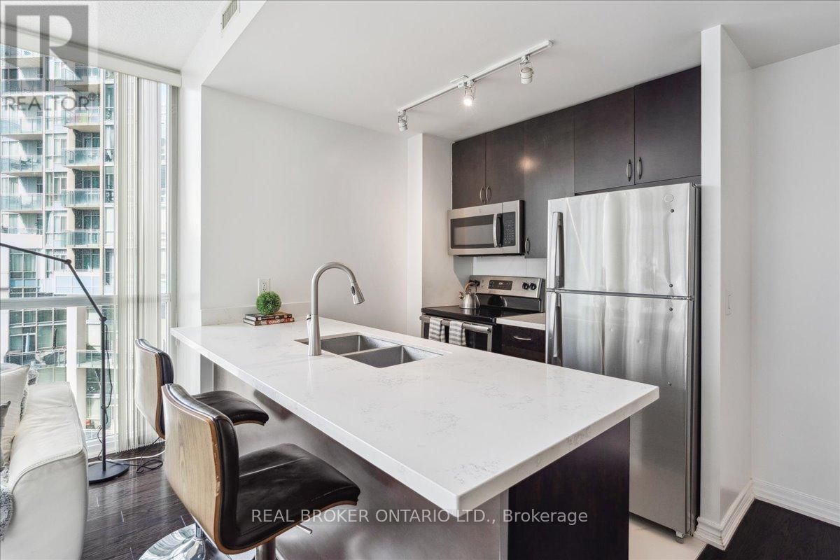 1111 - 223 WEBB DRIVE Image 3