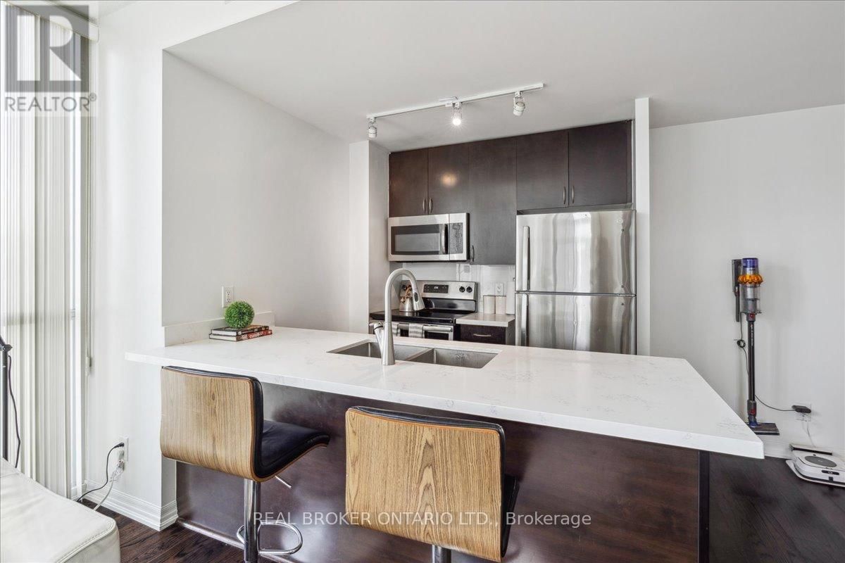 1111 - 223 WEBB DRIVE Image 4