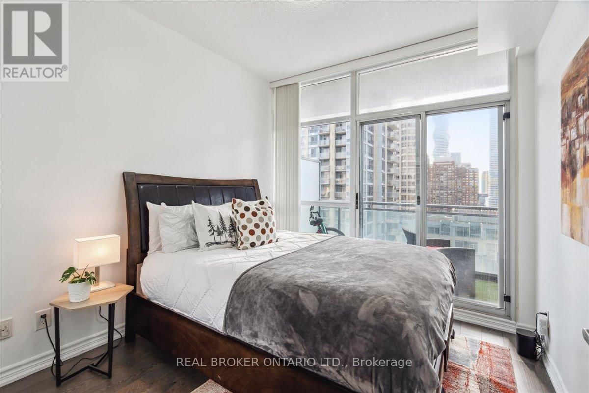 1111 - 223 WEBB DRIVE Image 6
