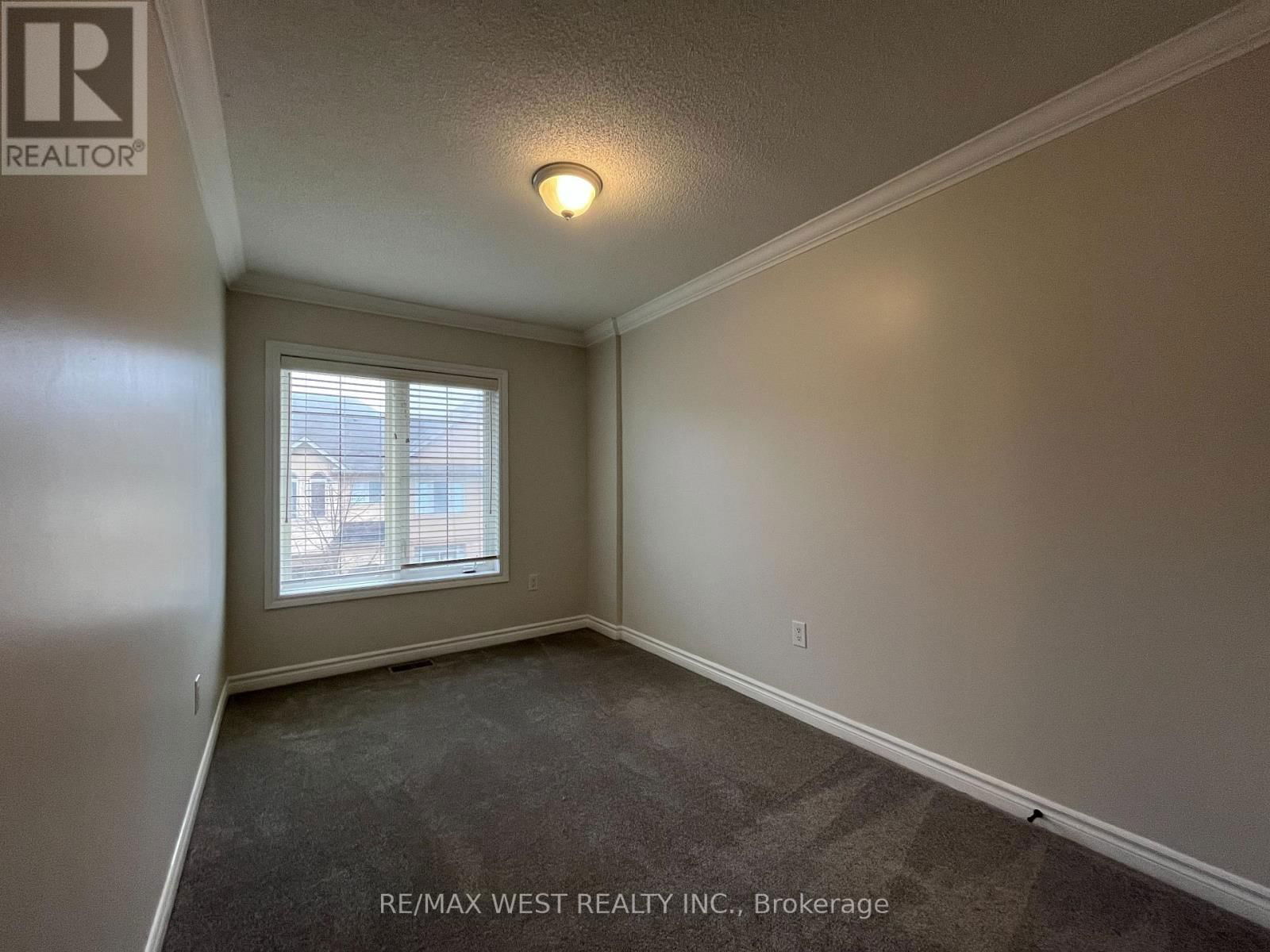 45 - 3038 HAINES ROAD Image 19