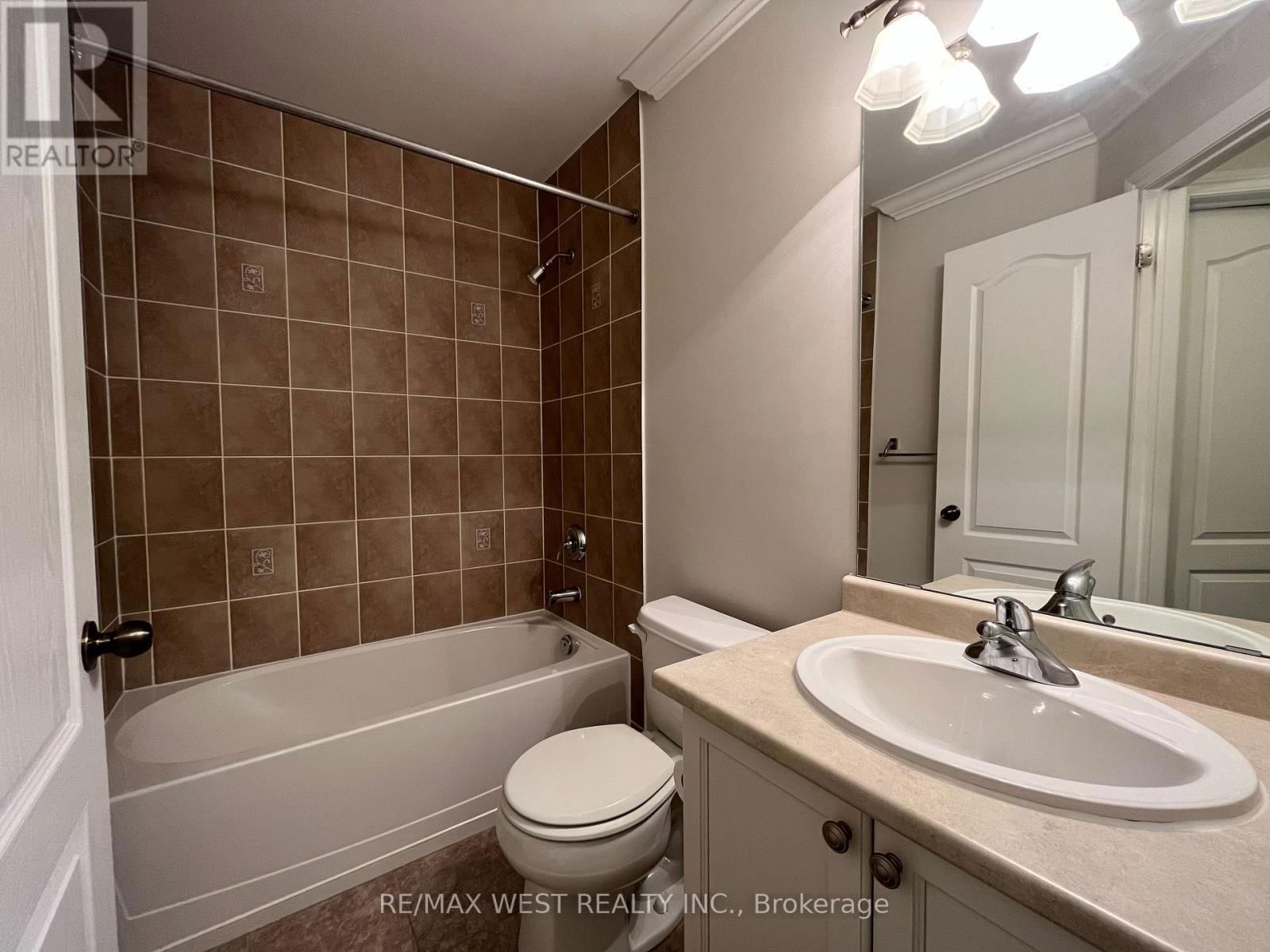 45 - 3038 HAINES ROAD Image 21