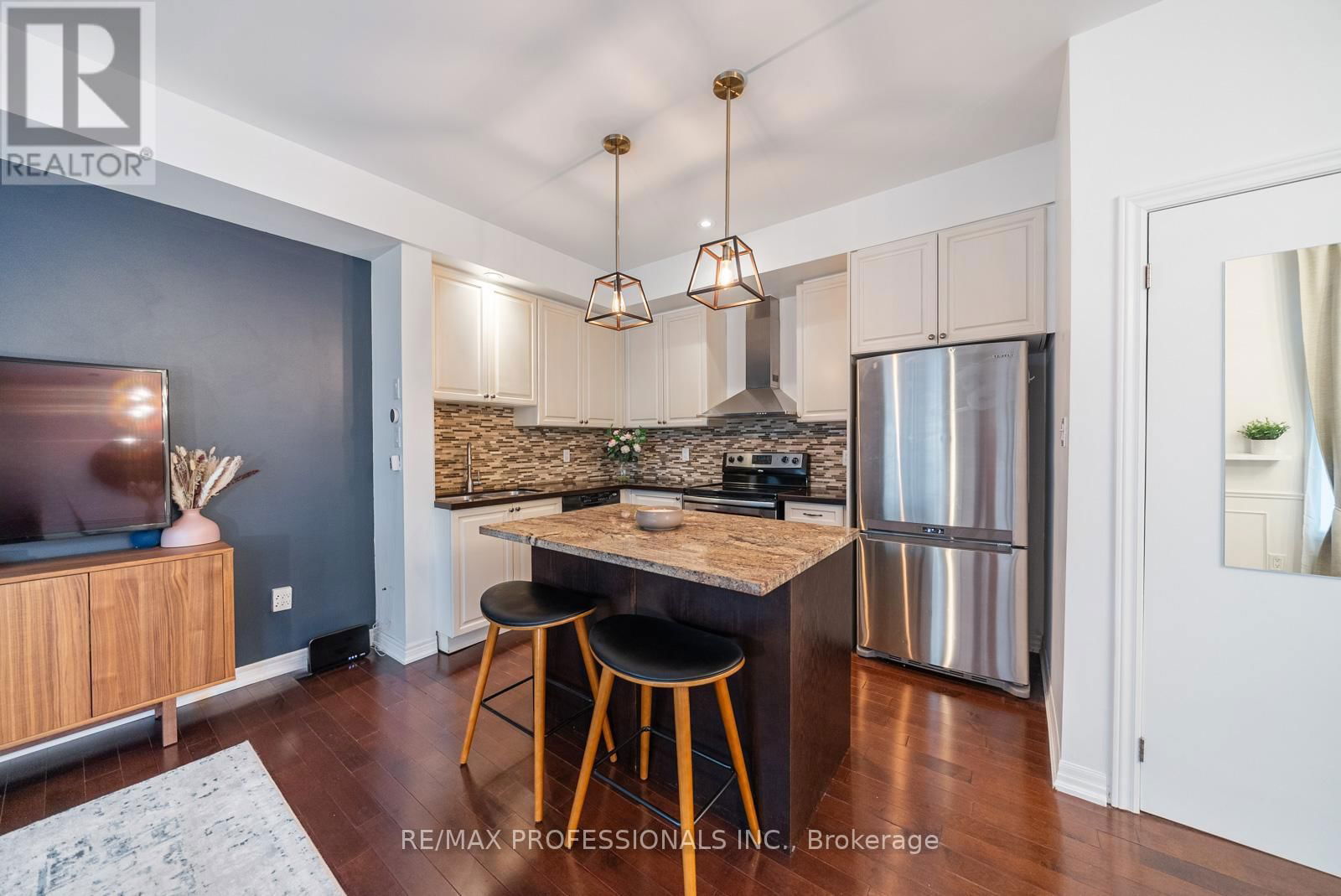 302 - 1437 LAKESHORE ROAD EAST Image 4