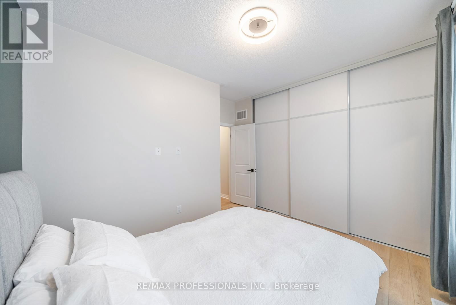 302 - 1437 LAKESHORE ROAD EAST Image 6