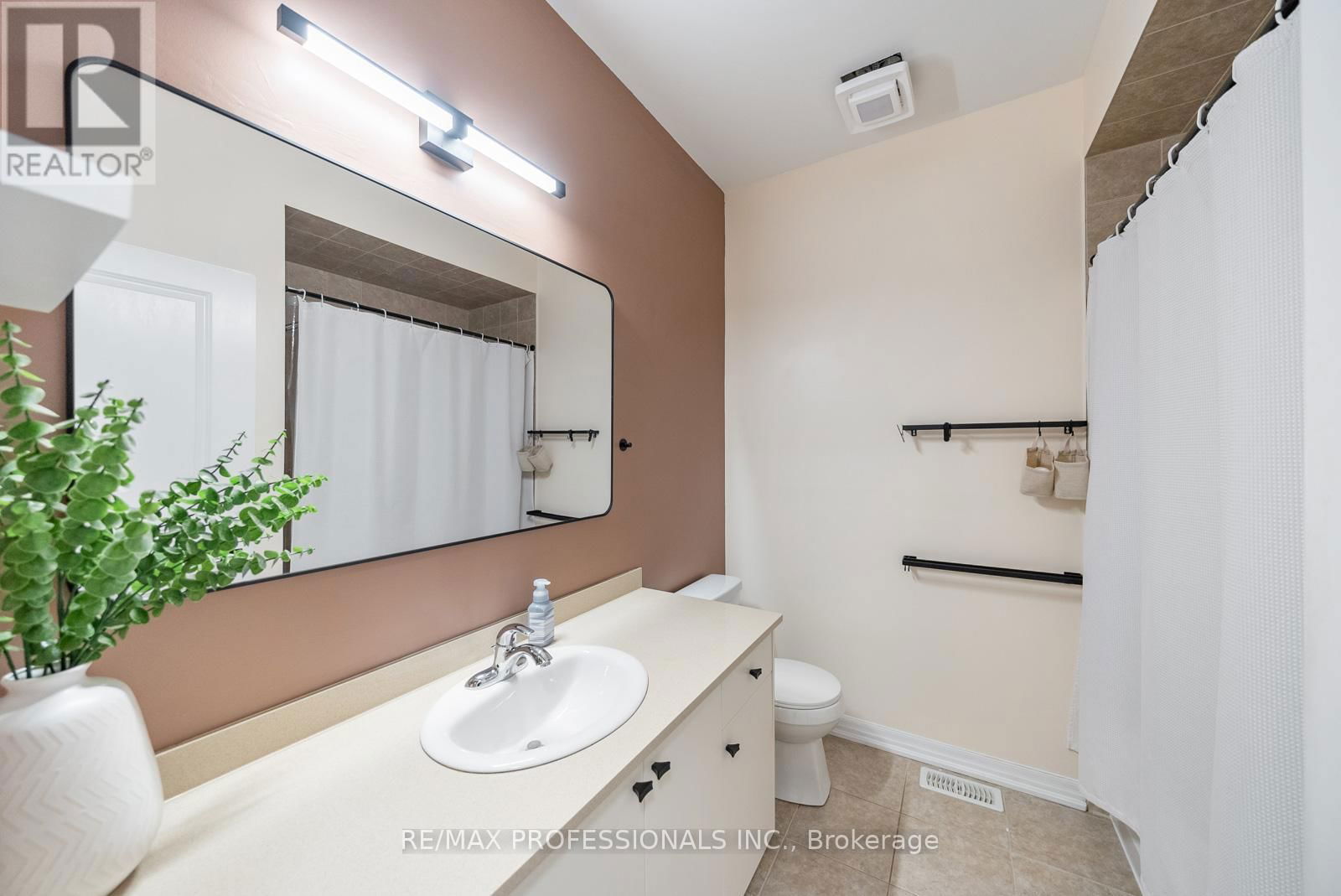 302 - 1437 LAKESHORE ROAD EAST Image 7