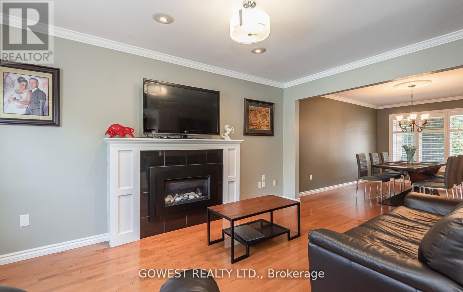 52 DAVIS CRESCENT Image 10