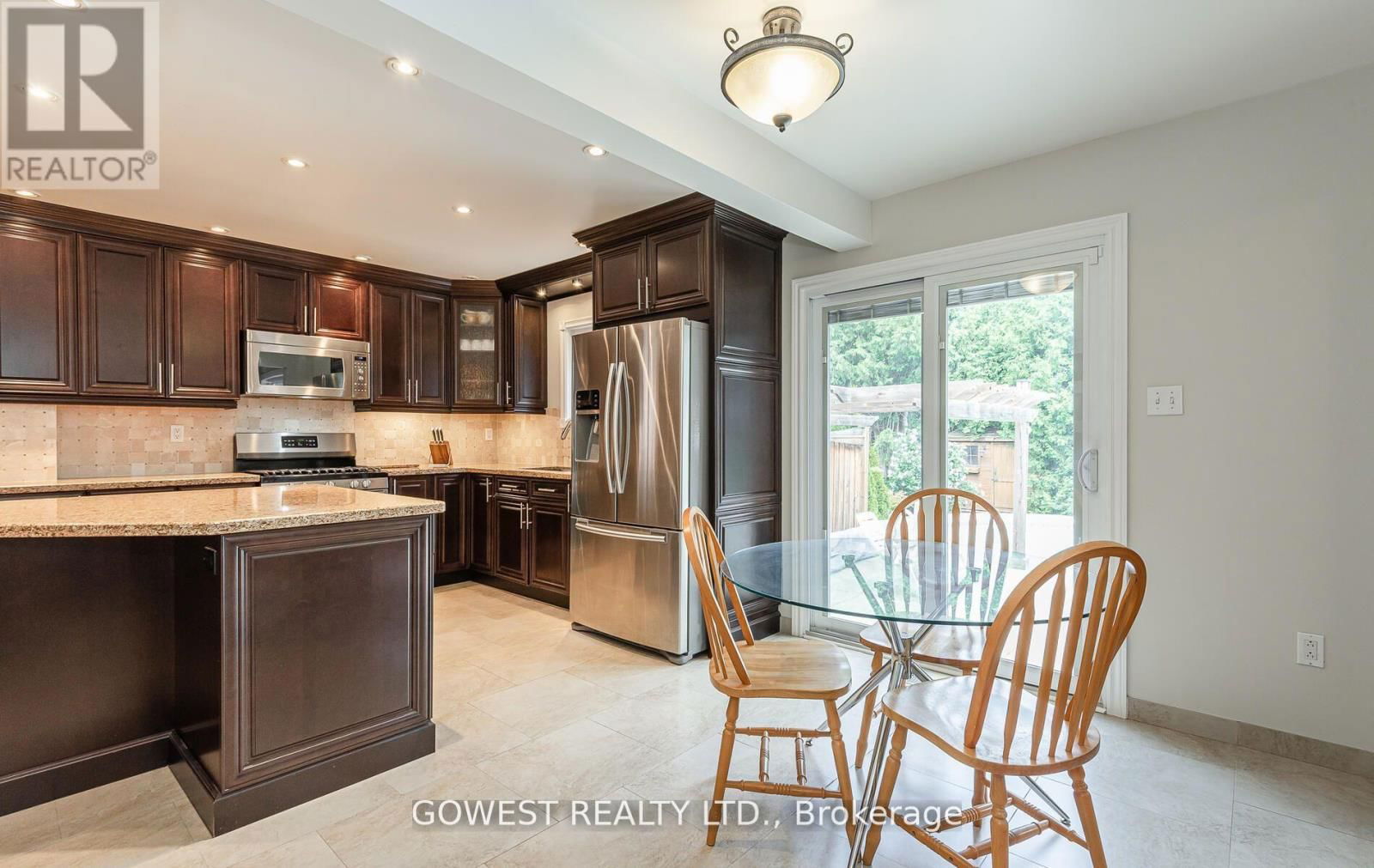 52 DAVIS CRESCENT Image 14