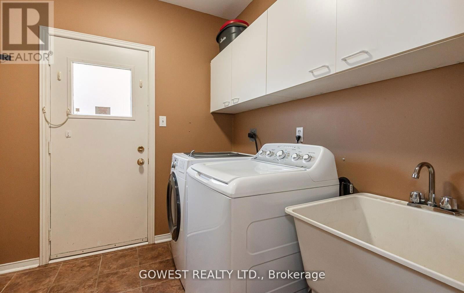 52 DAVIS CRESCENT Image 19