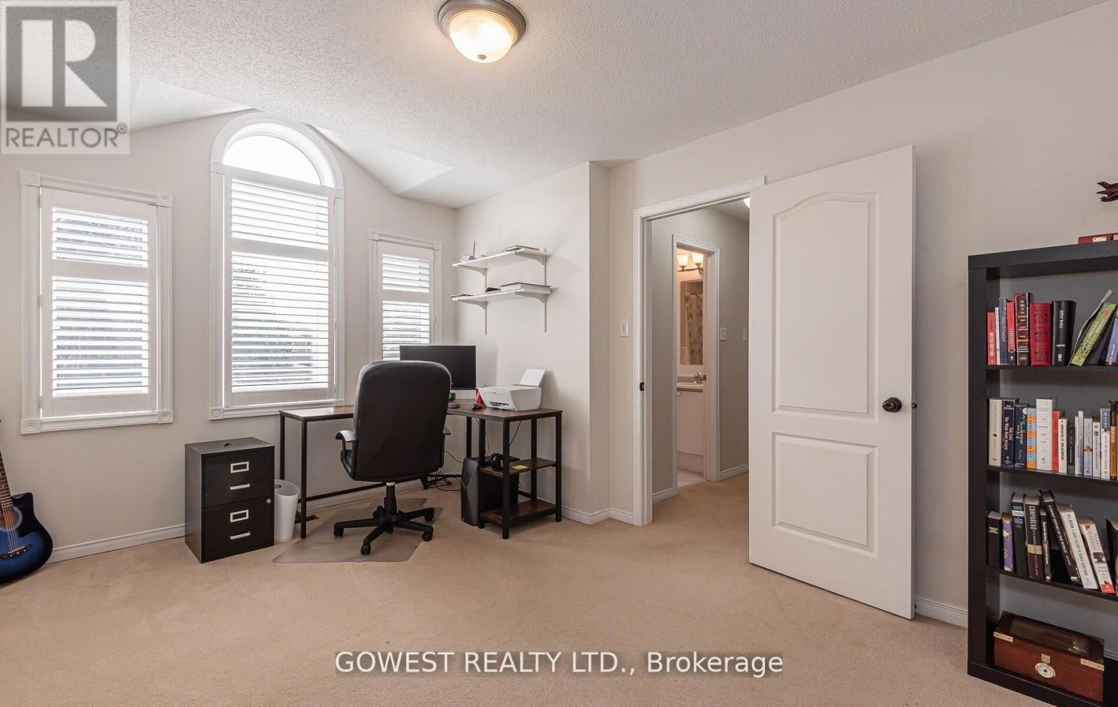 52 DAVIS CRESCENT Image 25