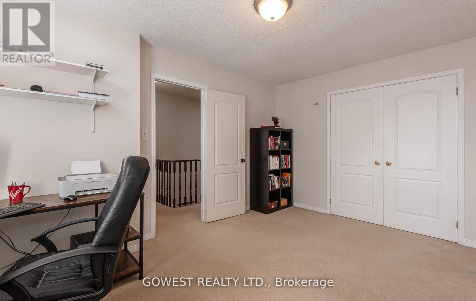 52 DAVIS CRESCENT Image 26
