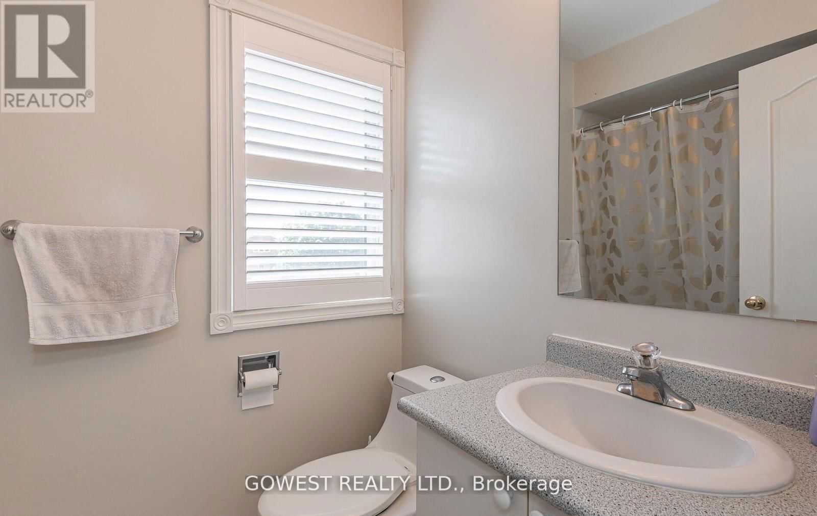 52 DAVIS CRESCENT Image 27