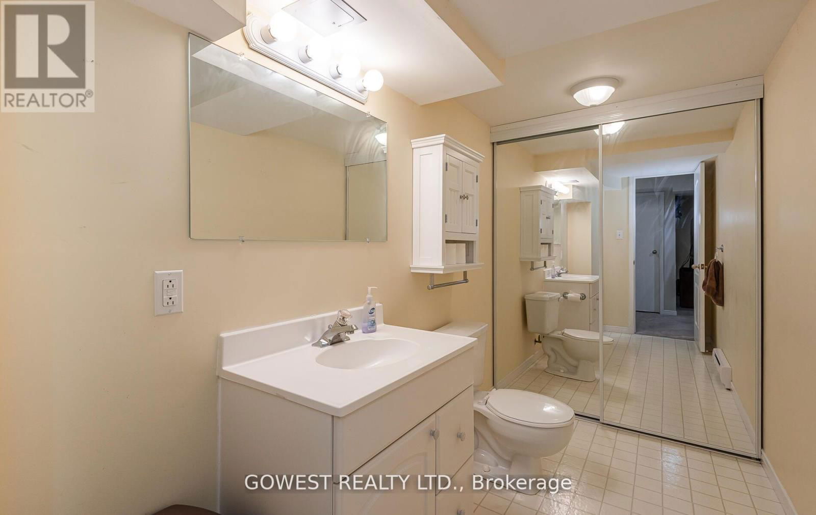 52 DAVIS CRESCENT Image 34