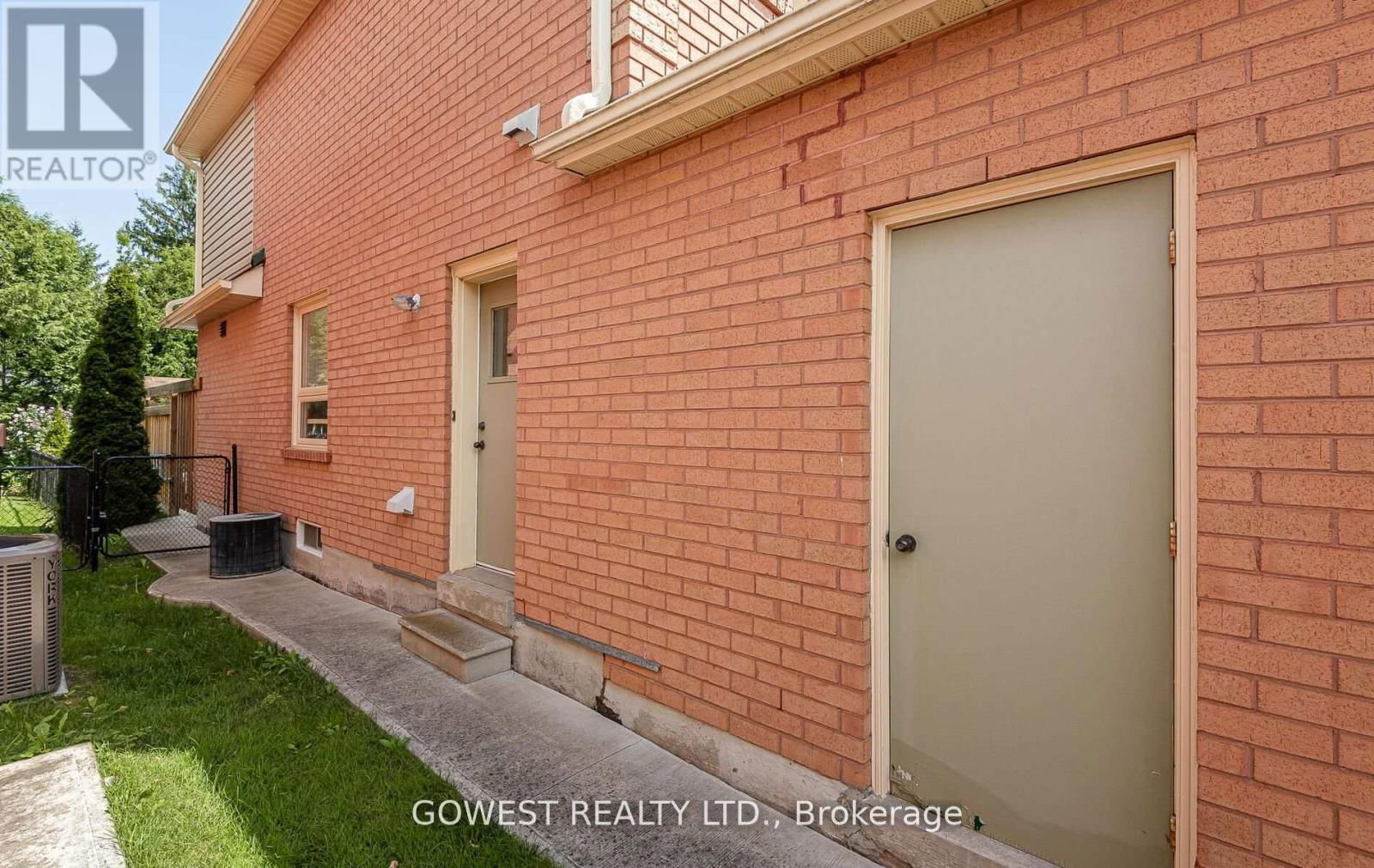 52 DAVIS CRESCENT Image 35