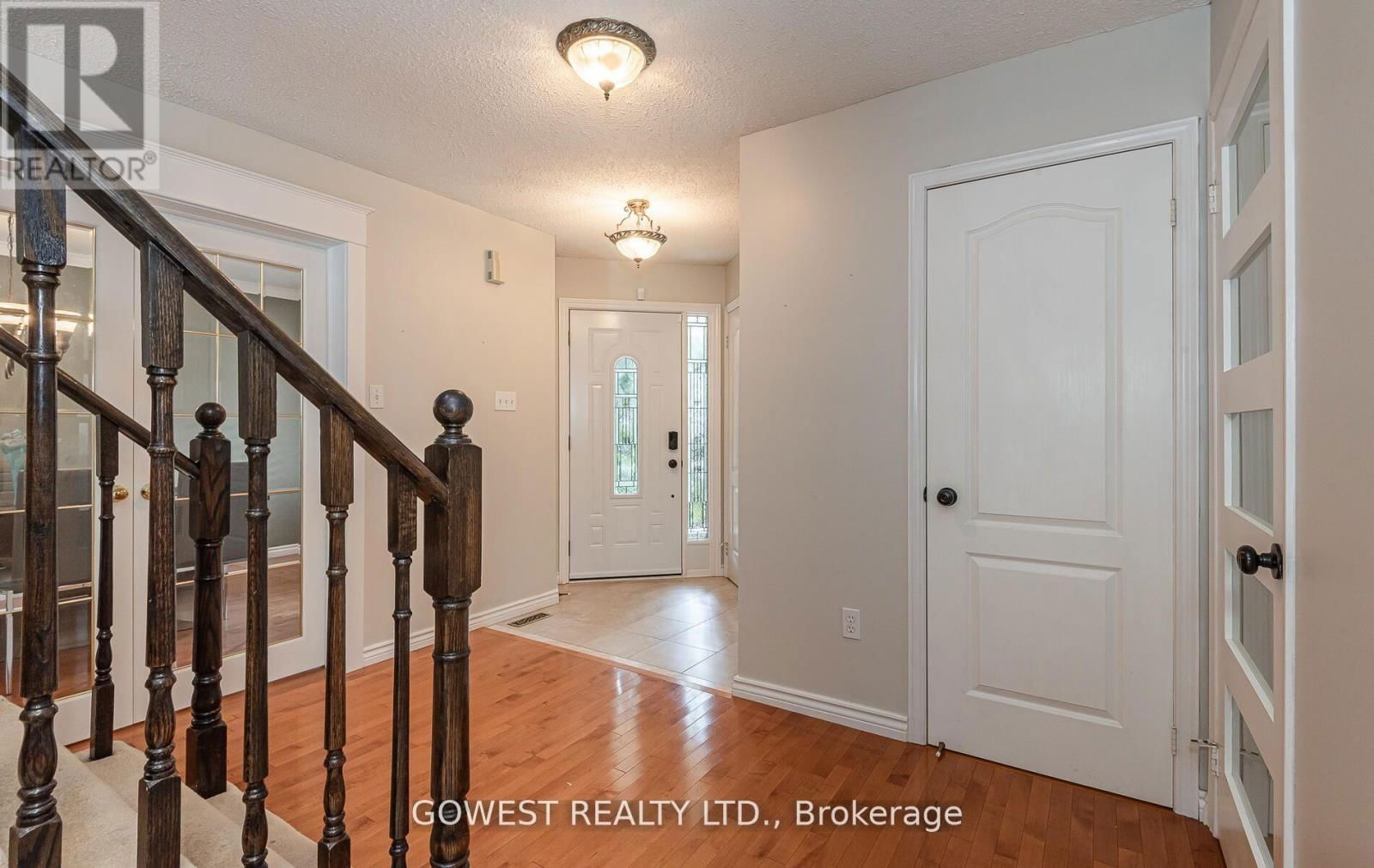 52 DAVIS CRESCENT Image 6