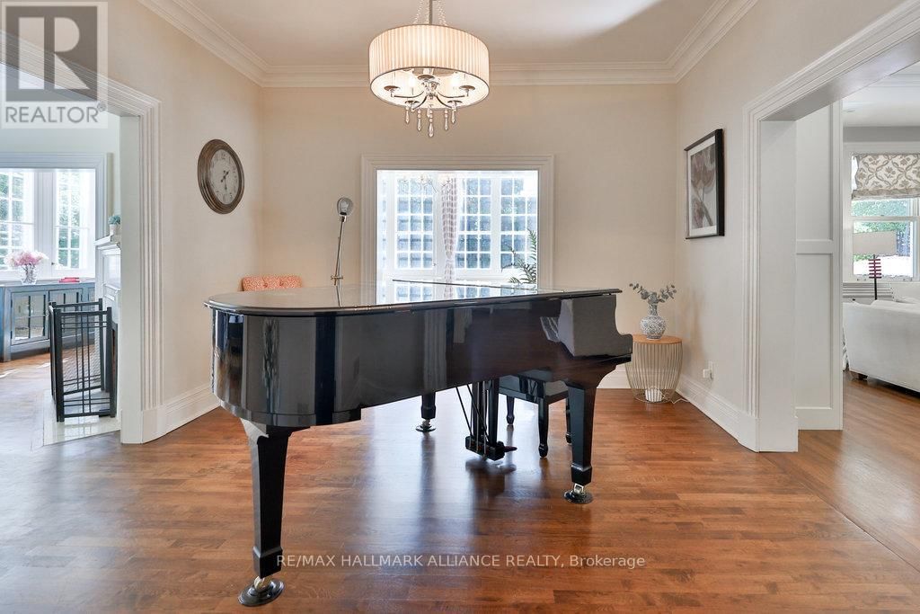 225 WILLIAM STREET Image 17