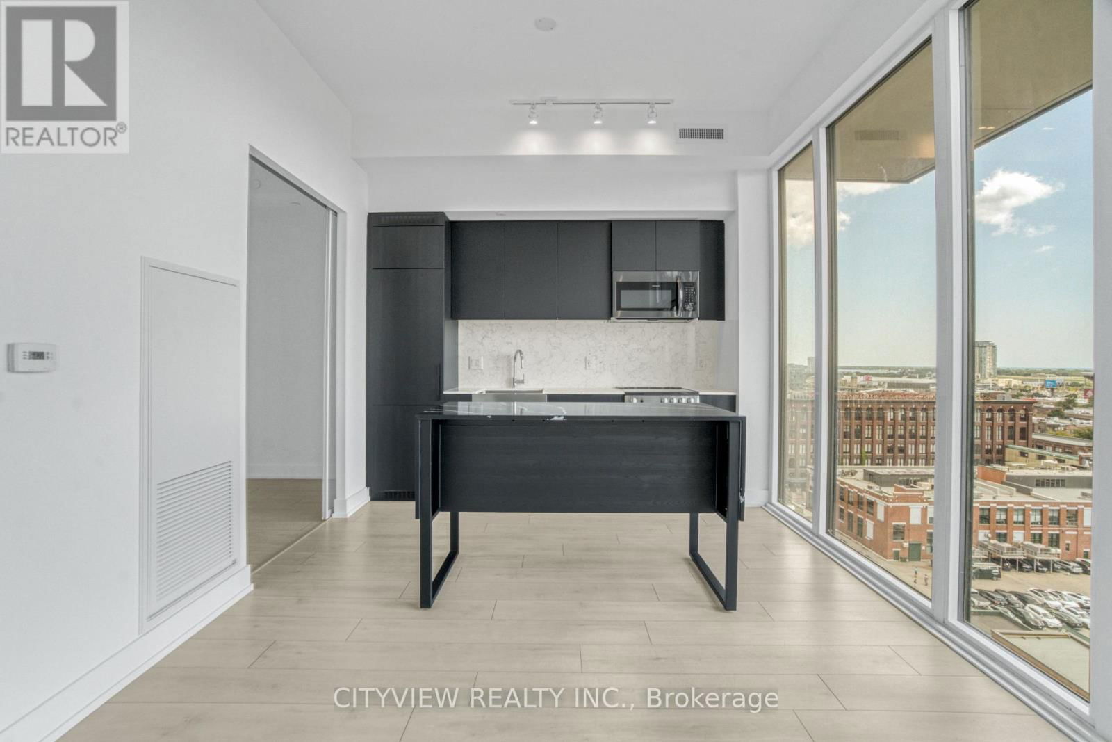 1104 - 270 DUFFERIN STREET Image 12