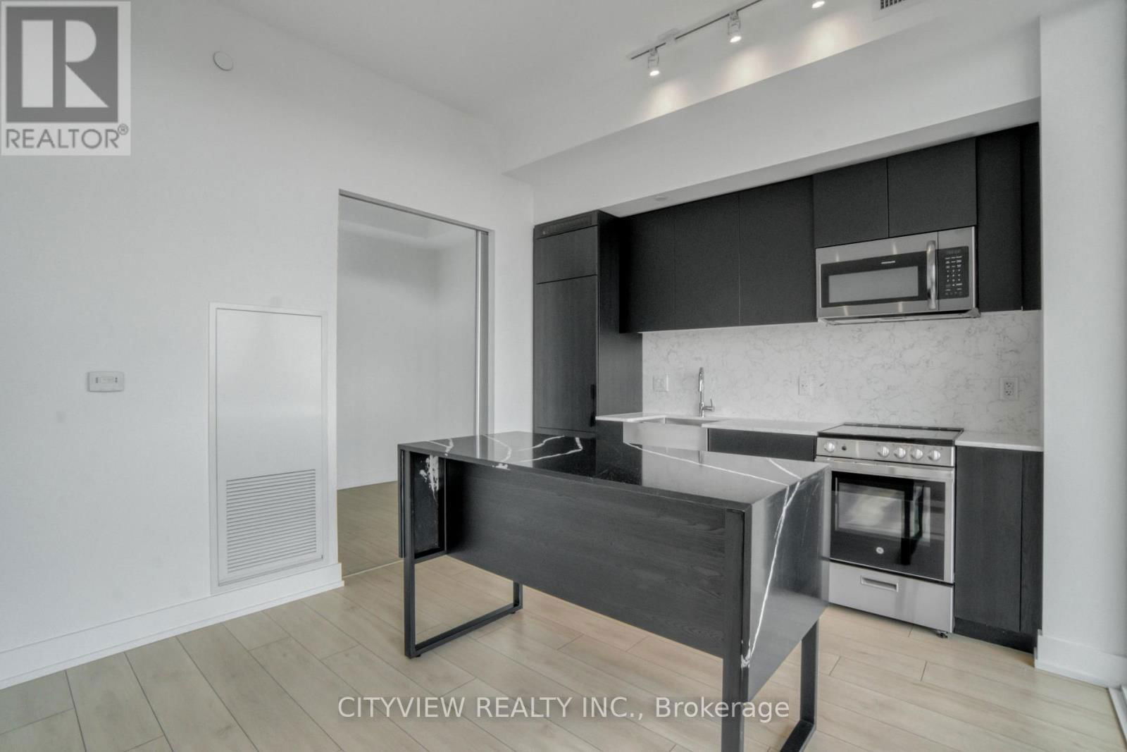 1104 - 270 DUFFERIN STREET Image 15