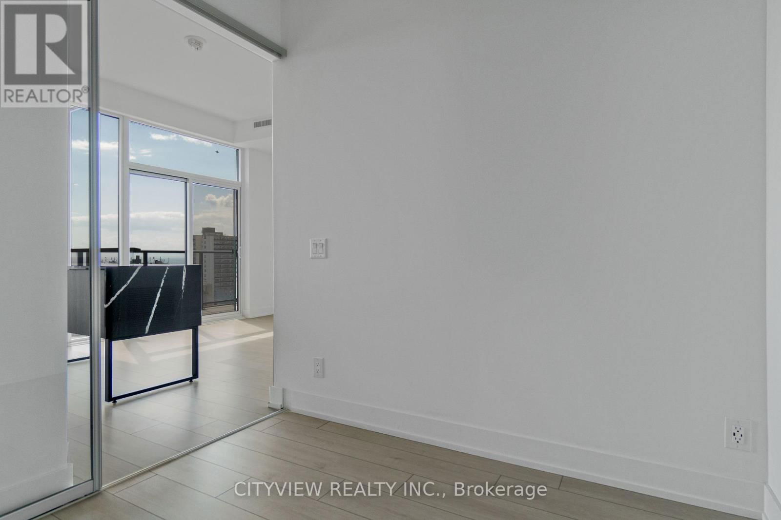 1104 - 270 DUFFERIN STREET Image 17