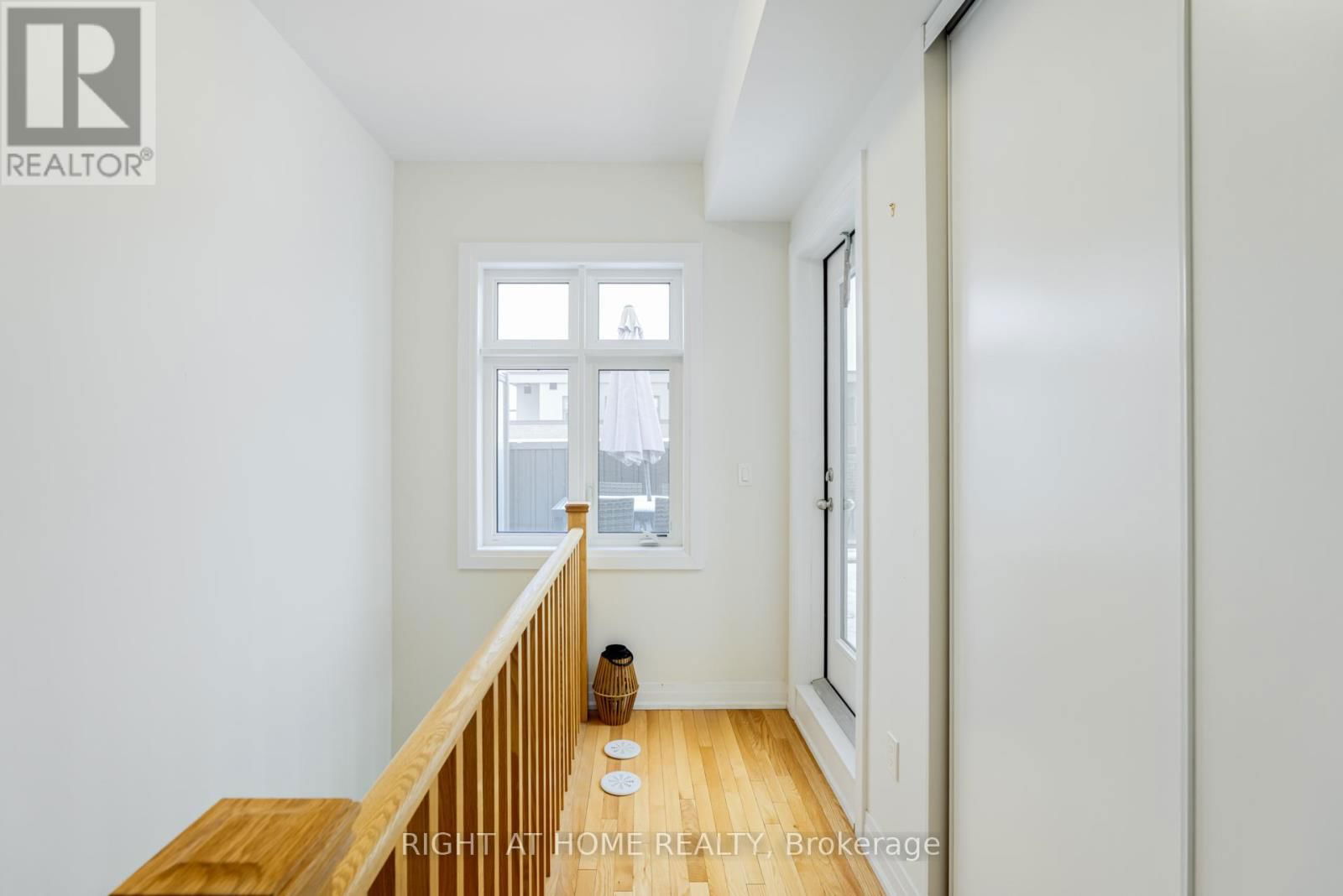 52 - 719 LAWRENCE AVENUE WEST Image 29