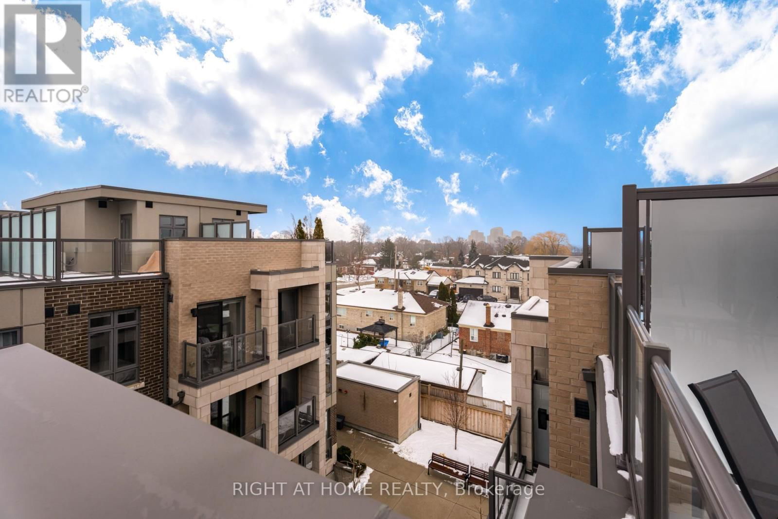 52 - 719 LAWRENCE AVENUE WEST Image 34
