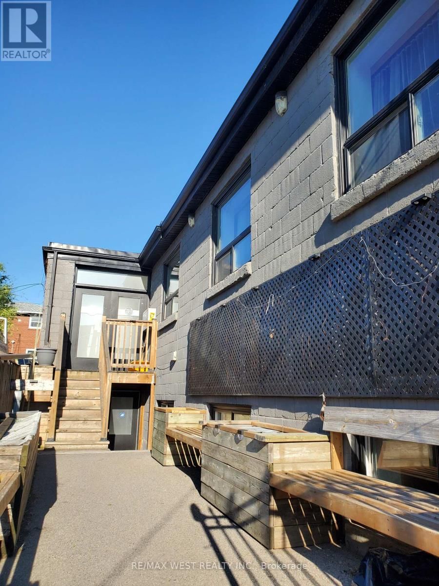 102 - 136 SIXTEENTH STREET Image 2