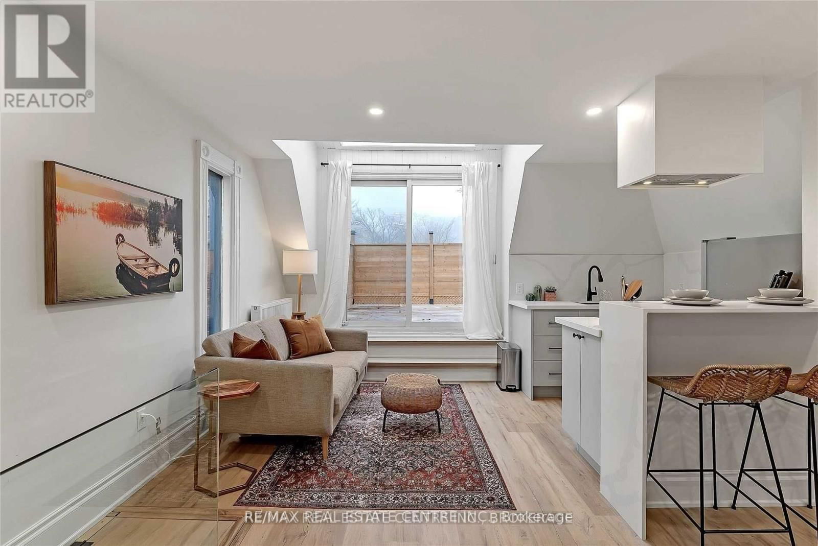Loft - 76 SPRINGHURST AVENUE Image 1