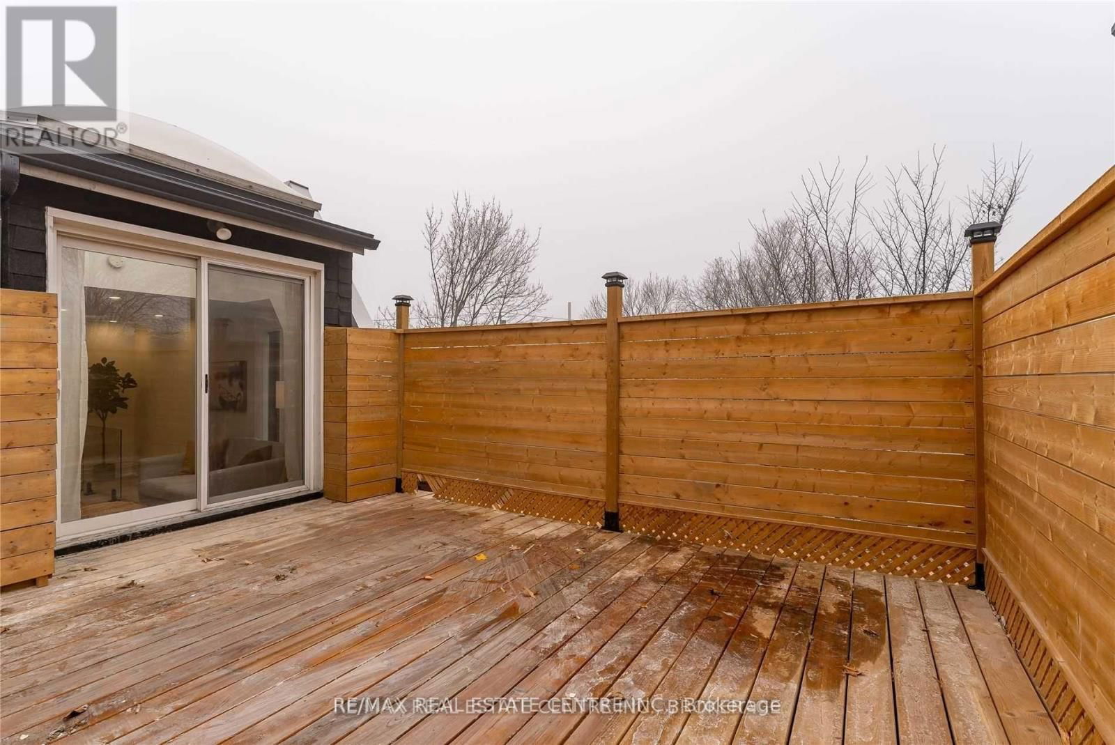 Loft - 76 SPRINGHURST AVENUE Image 24
