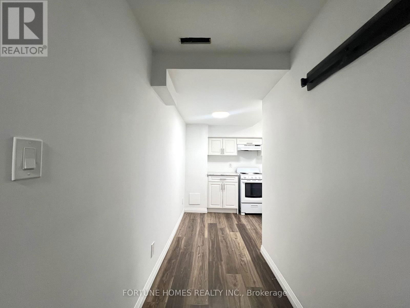 147 FRED YOUNG DRIVE Image 11
