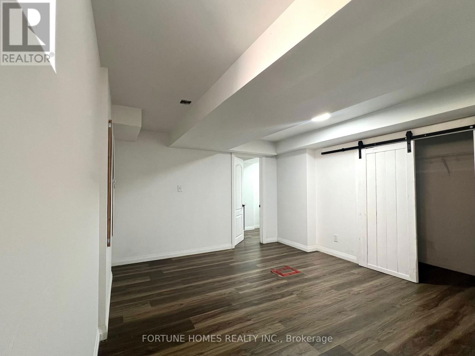 147 FRED YOUNG DRIVE Image 16