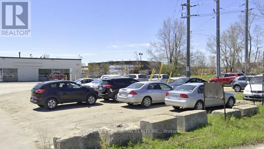 75A N QUEEN STREET Image 14