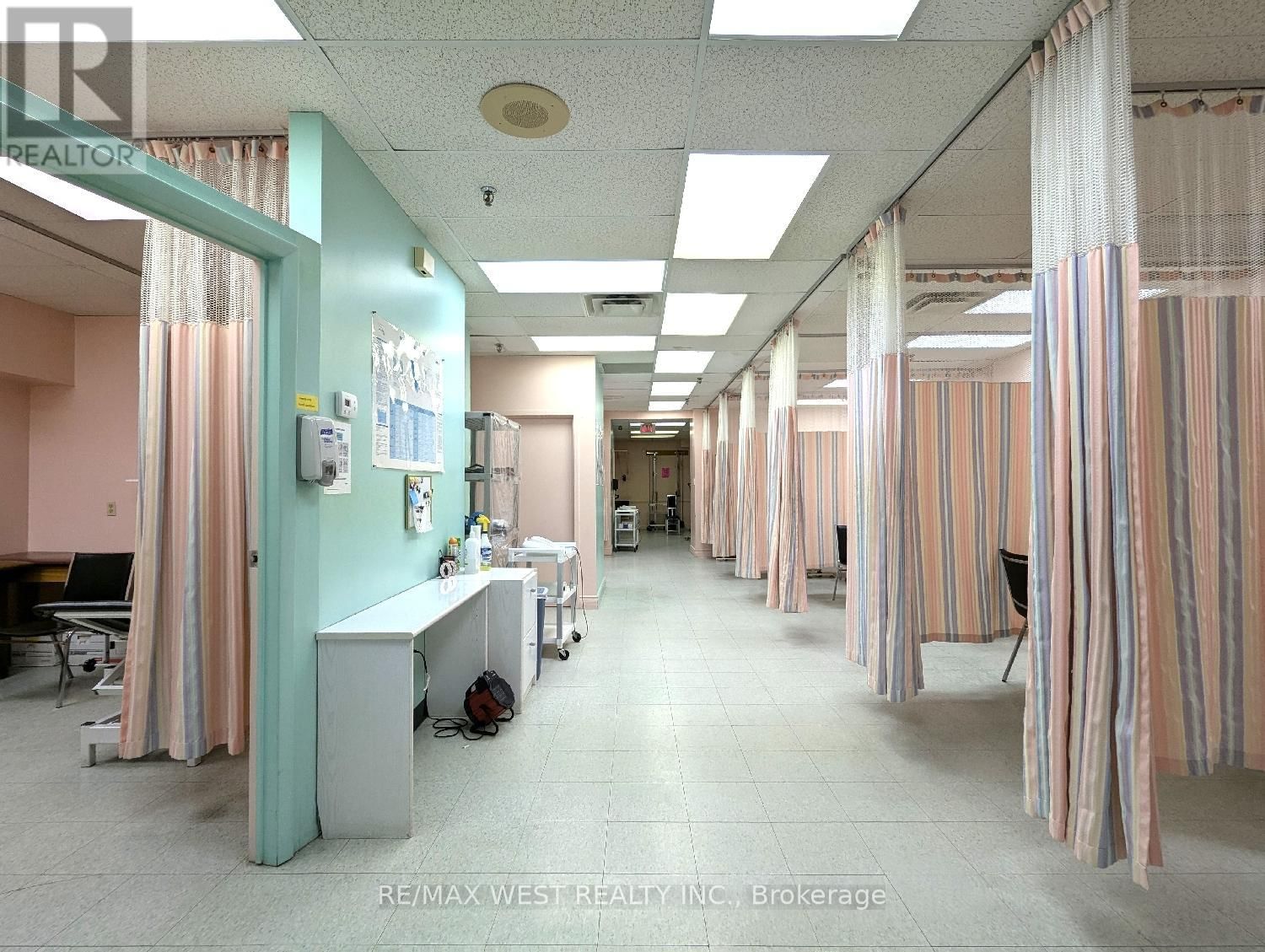 Unit 2 - 2468 EGLINTON AVENUE WEST Image 7
