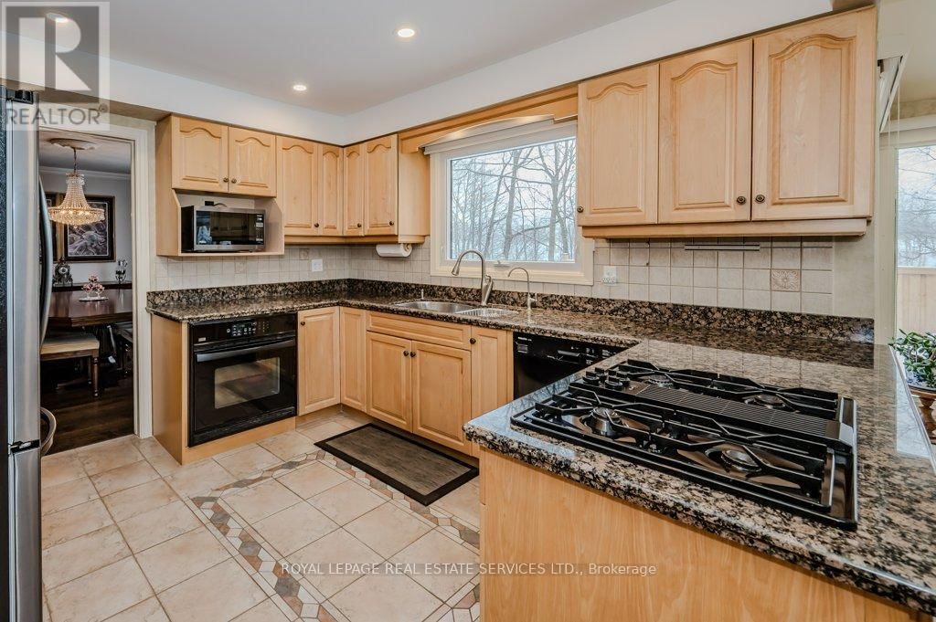 294 RAMBLER COURT Image 12