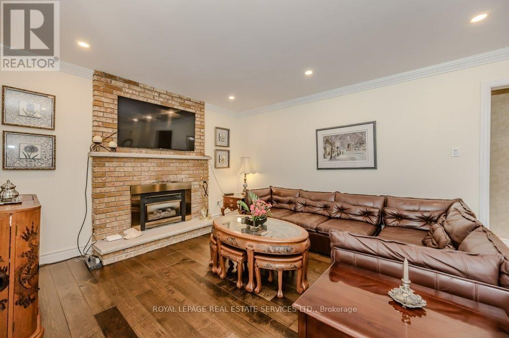 294 RAMBLER COURT Image 18