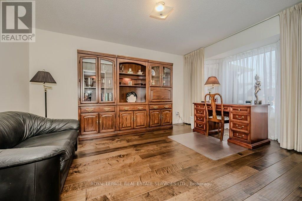 294 RAMBLER COURT Image 20