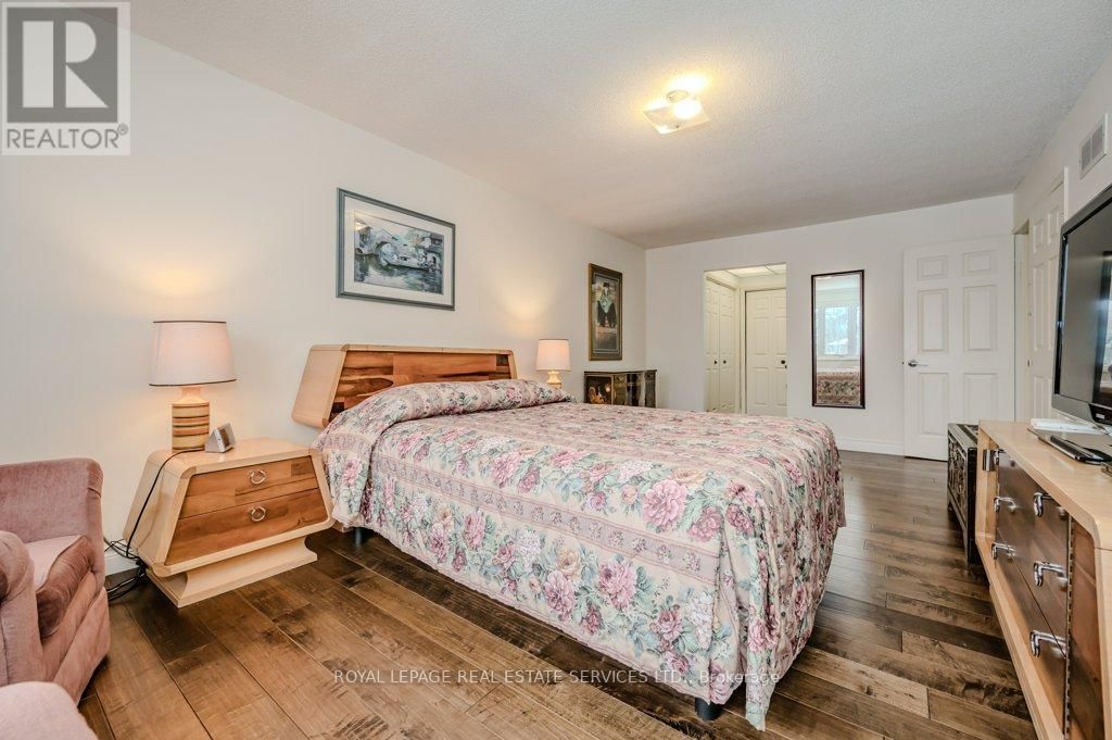 294 RAMBLER COURT Image 24
