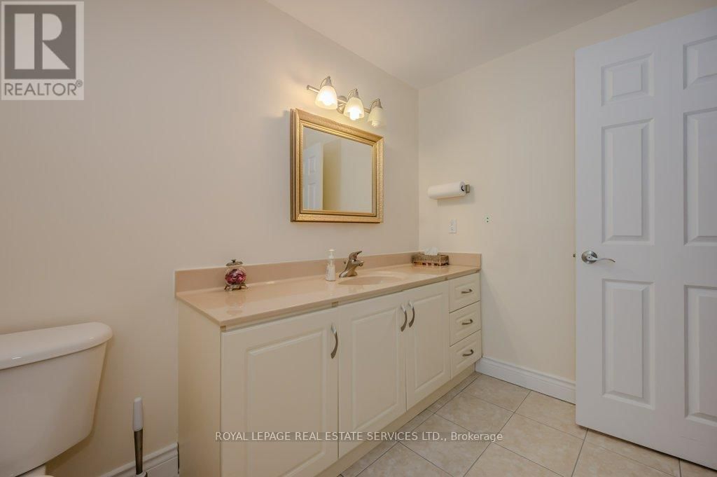 294 RAMBLER COURT Image 35
