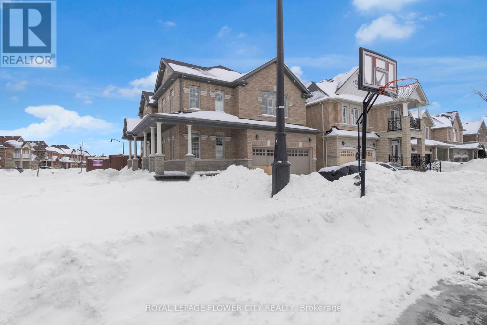 28 DRUMMONDVILLE DRIVE Image 1