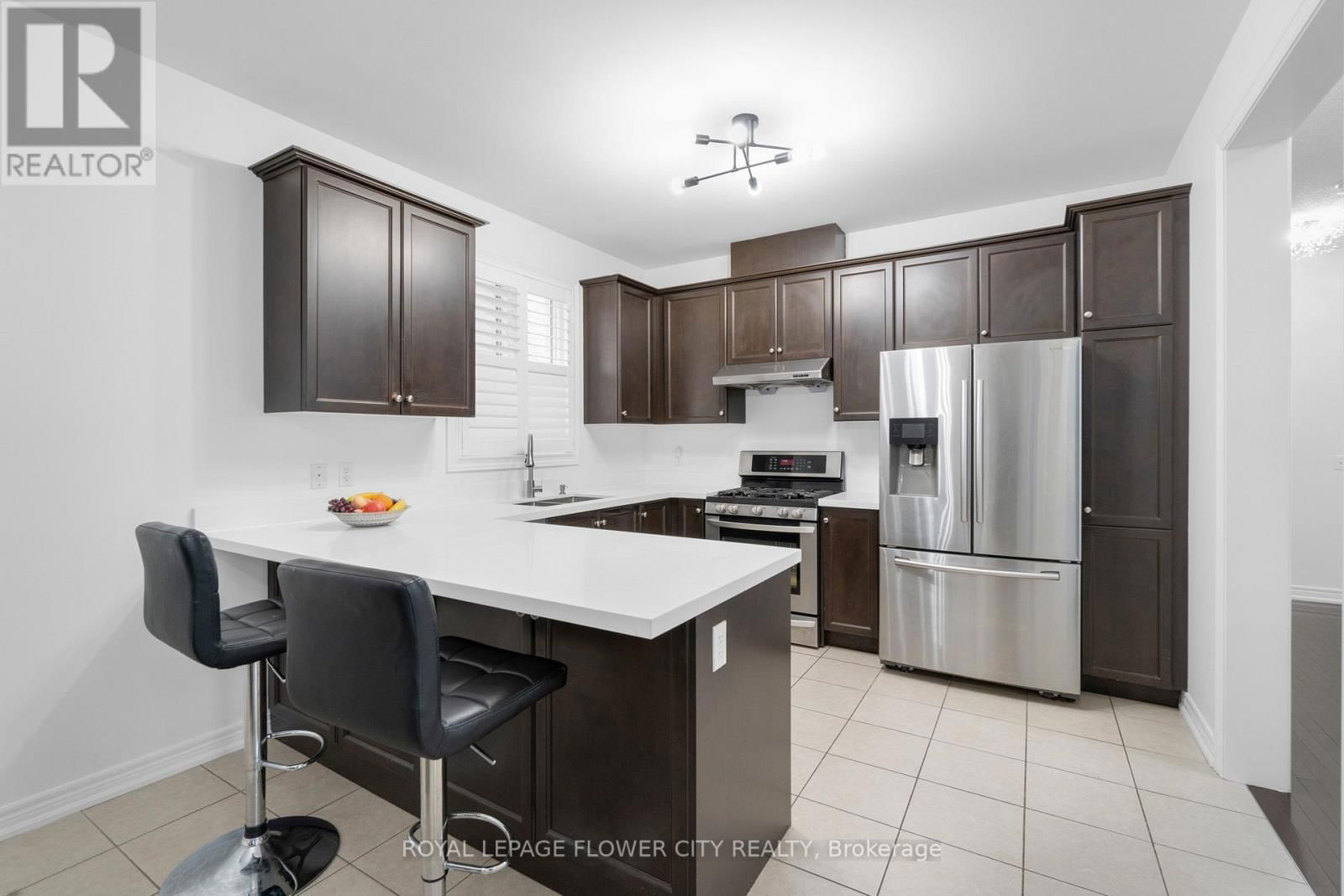 28 DRUMMONDVILLE DRIVE Image 13