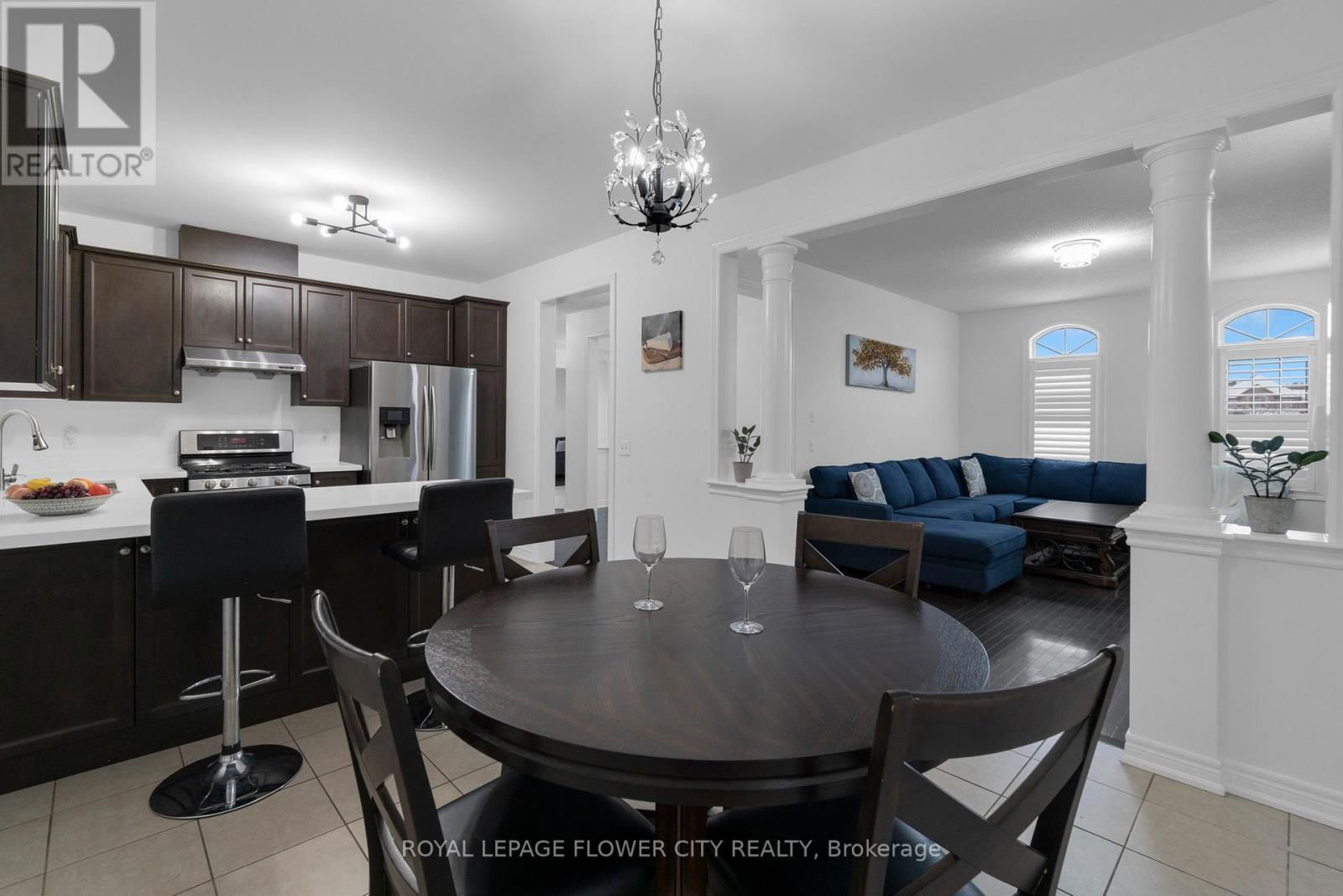 28 DRUMMONDVILLE DRIVE Image 18