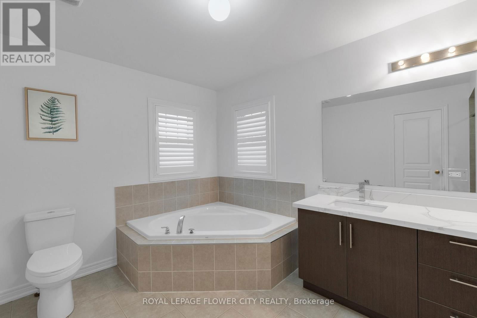 28 DRUMMONDVILLE DRIVE Image 28