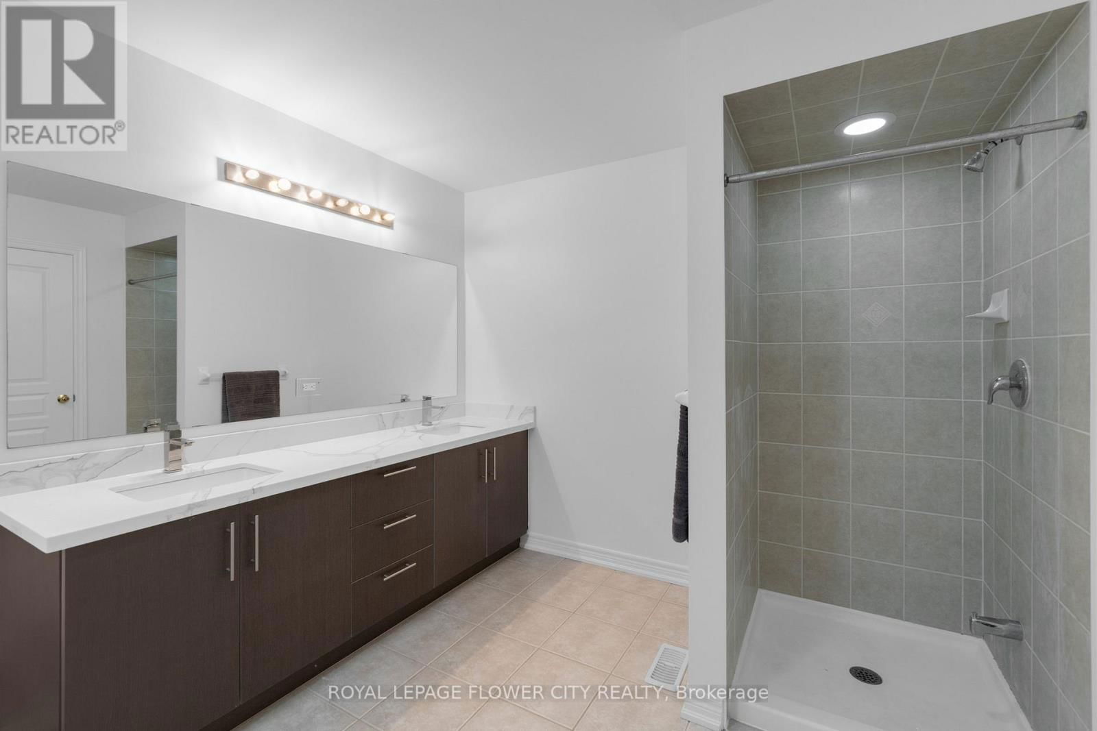 28 DRUMMONDVILLE DRIVE Image 29