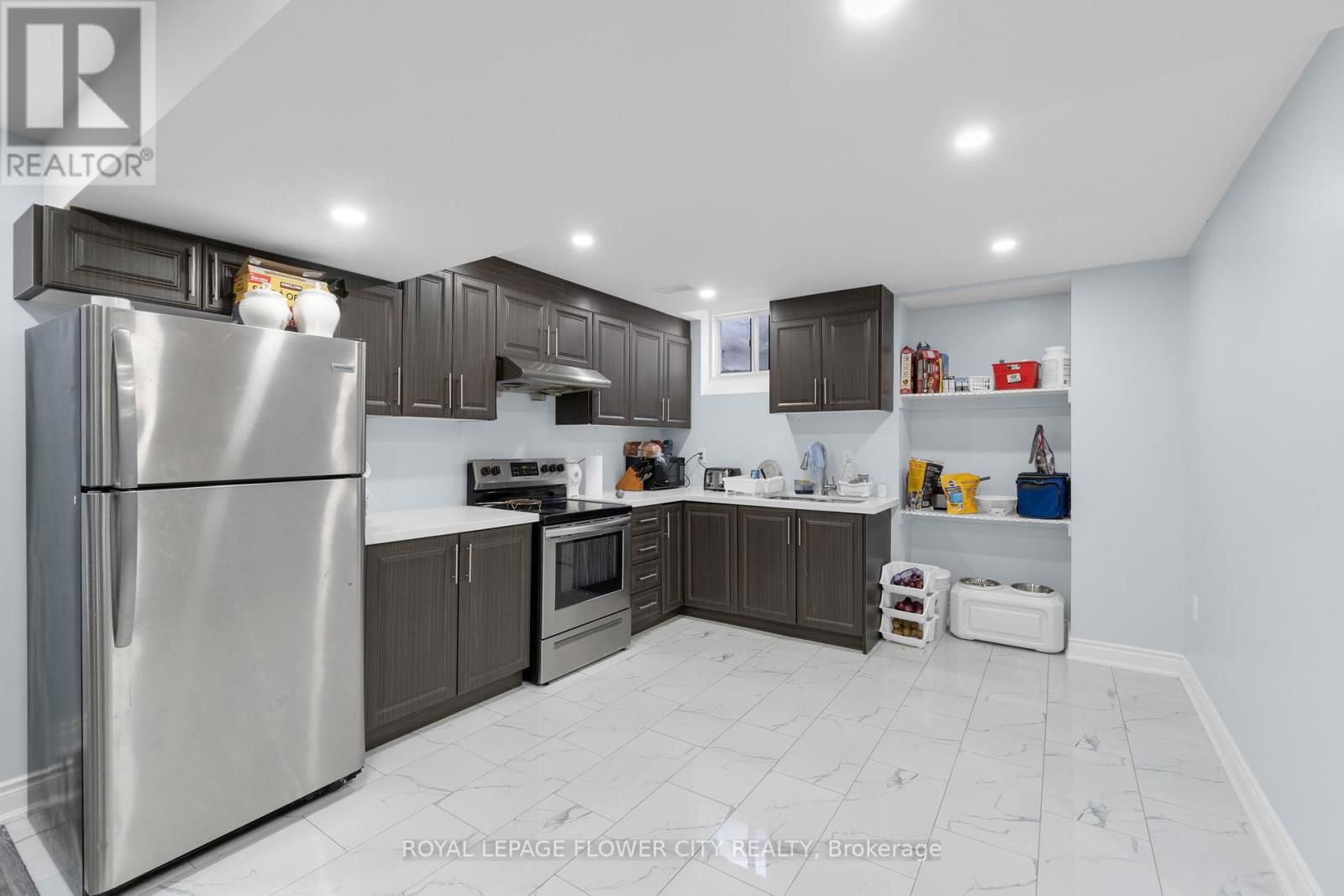 28 DRUMMONDVILLE DRIVE Image 45