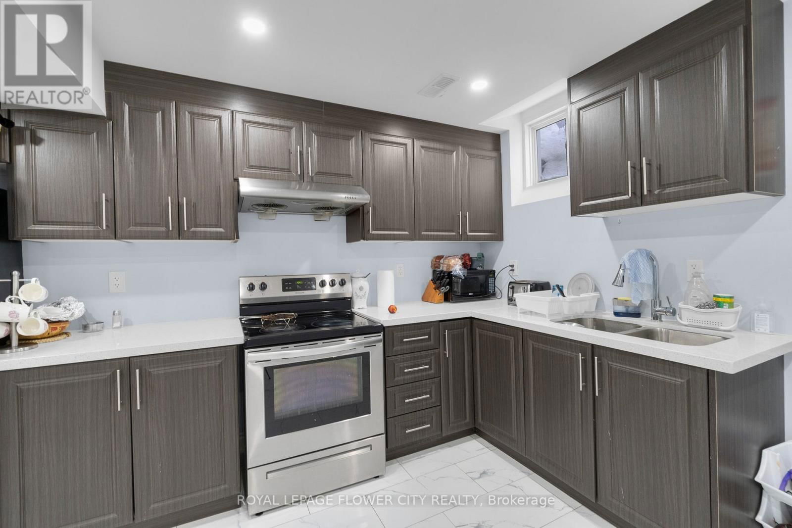 28 DRUMMONDVILLE DRIVE Image 46