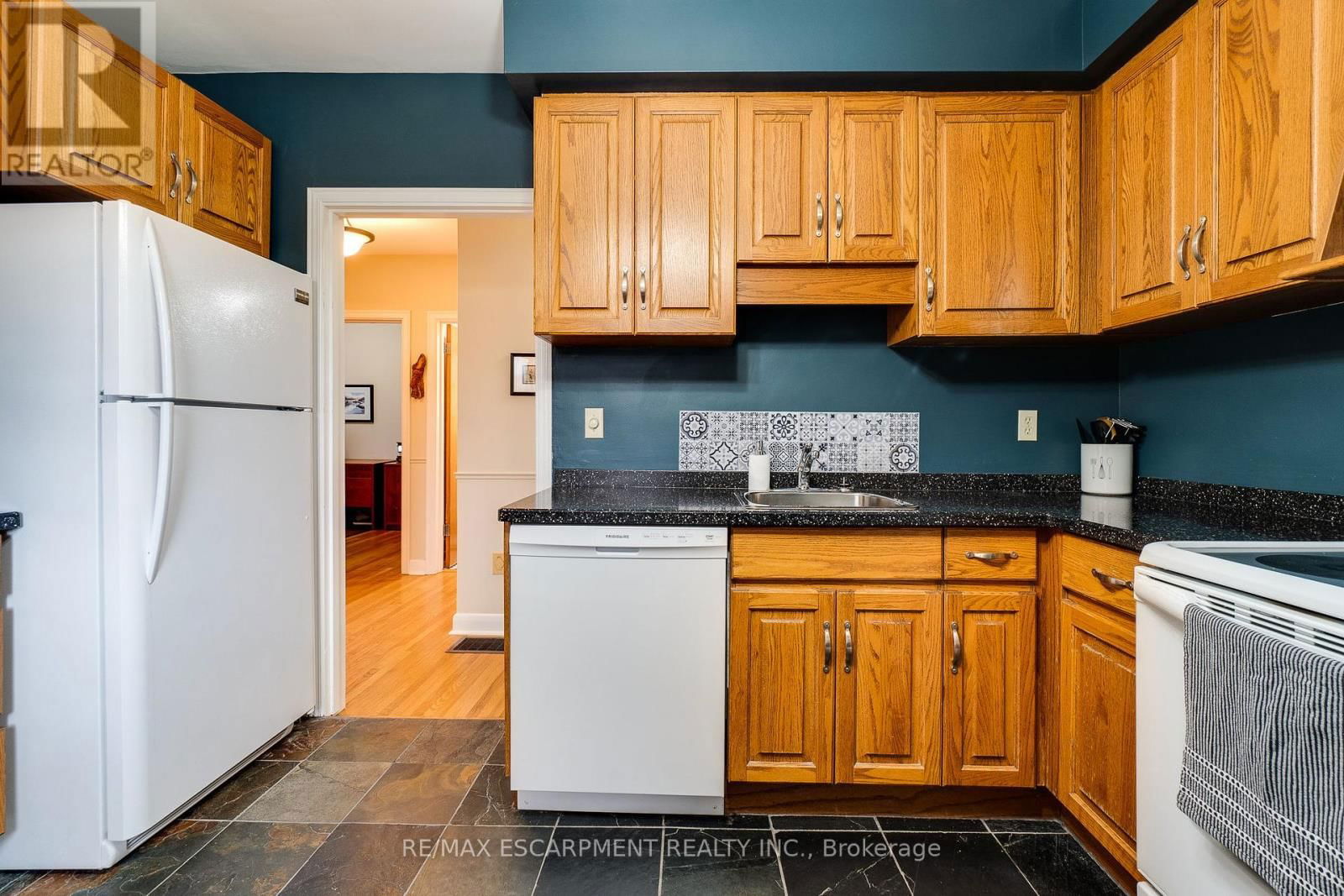 1435 ALFRED CRESCENT Image 22