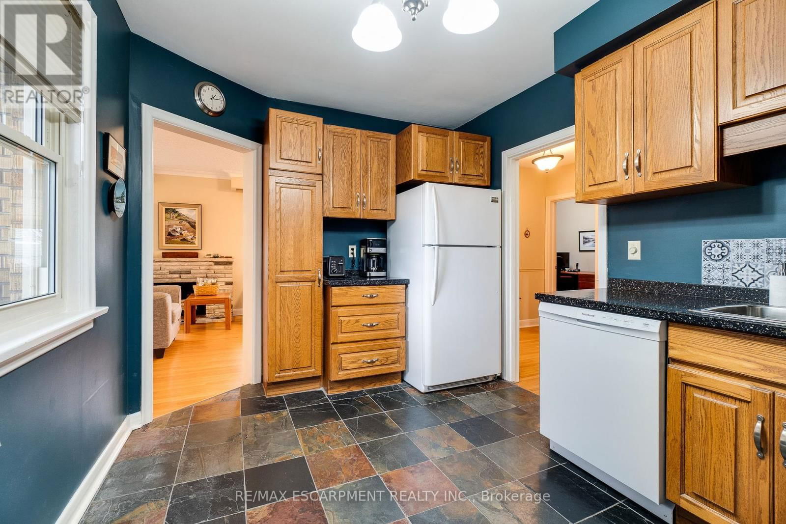1435 ALFRED CRESCENT Image 23