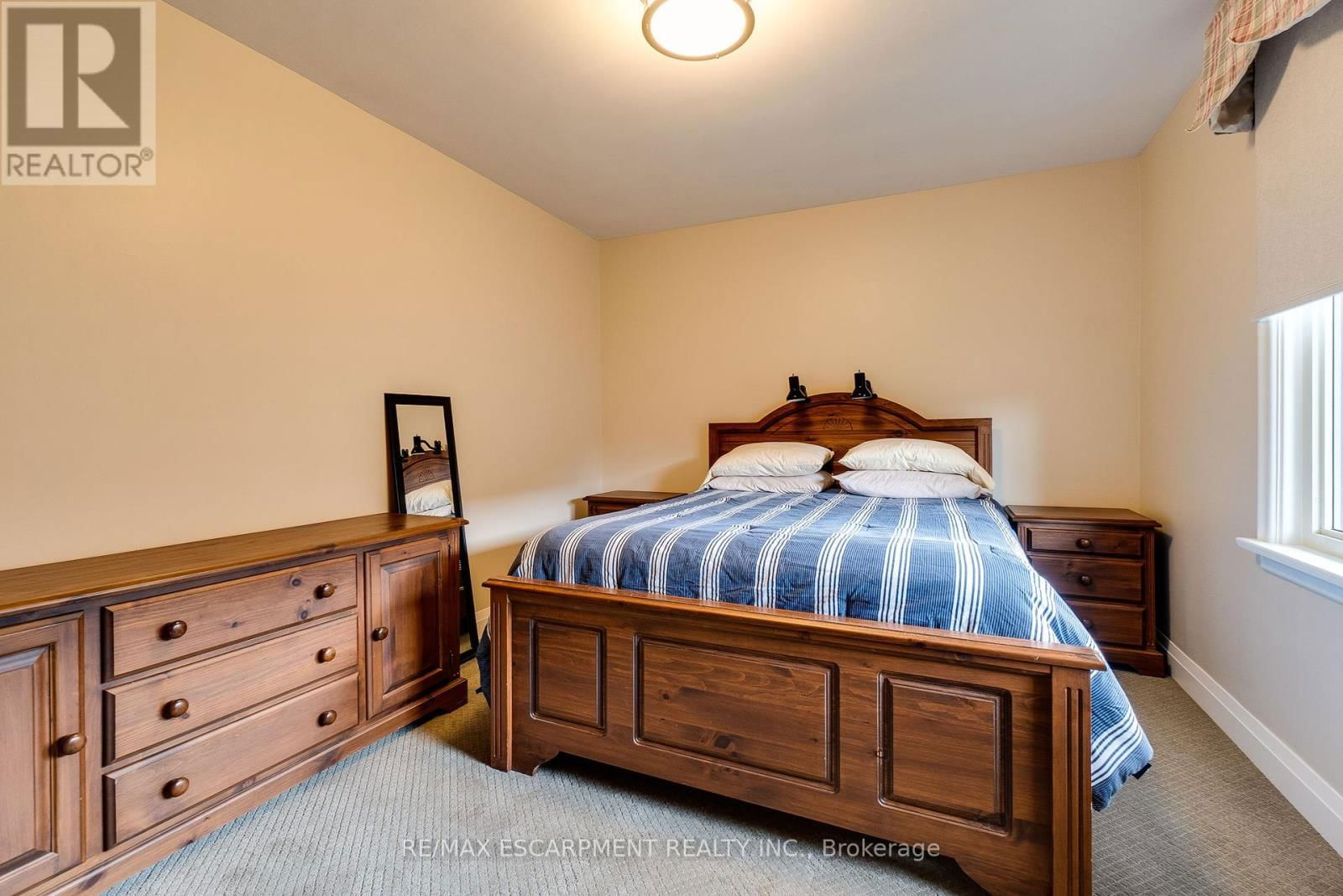 1435 ALFRED CRESCENT Image 27